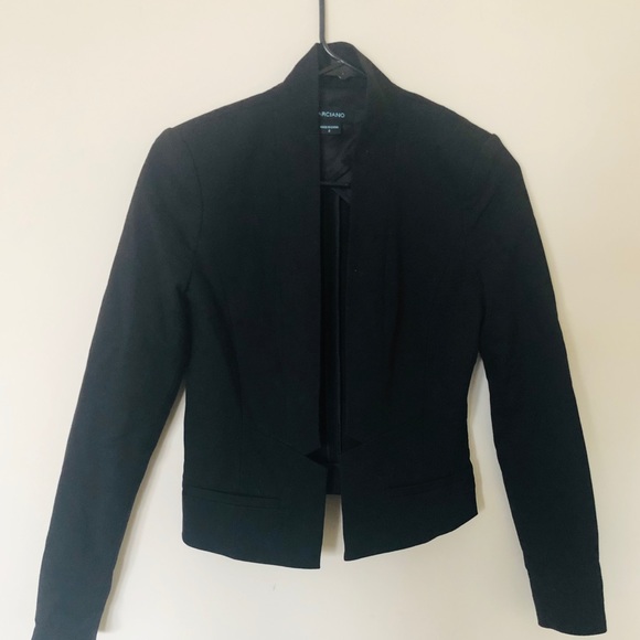 Women’s designer 2 piece suit by Marciano’s - Picture 2 of 4